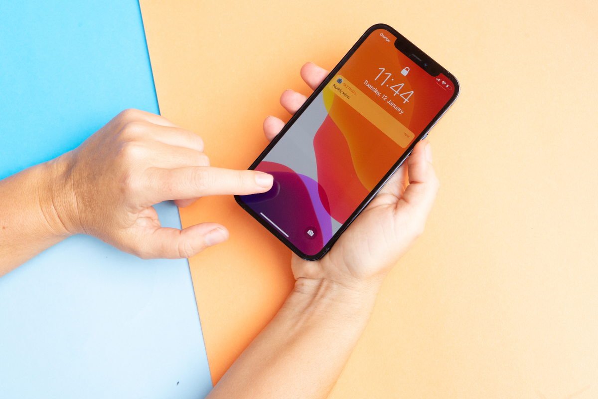 Benefits Of Using Gradient Wallpapers Over Other Options
